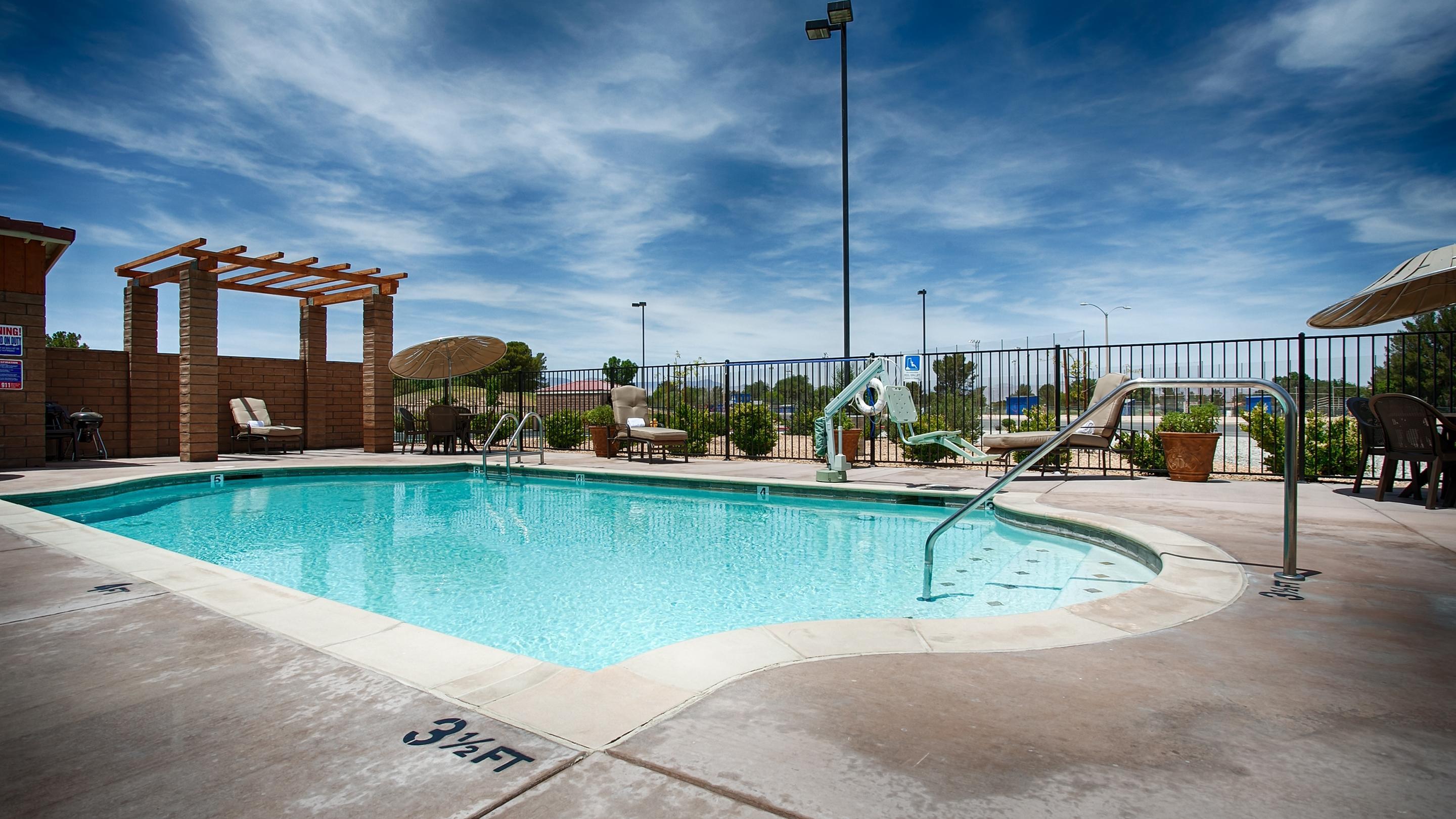 Best Western California City Inn & Suites Екстер'єр фото