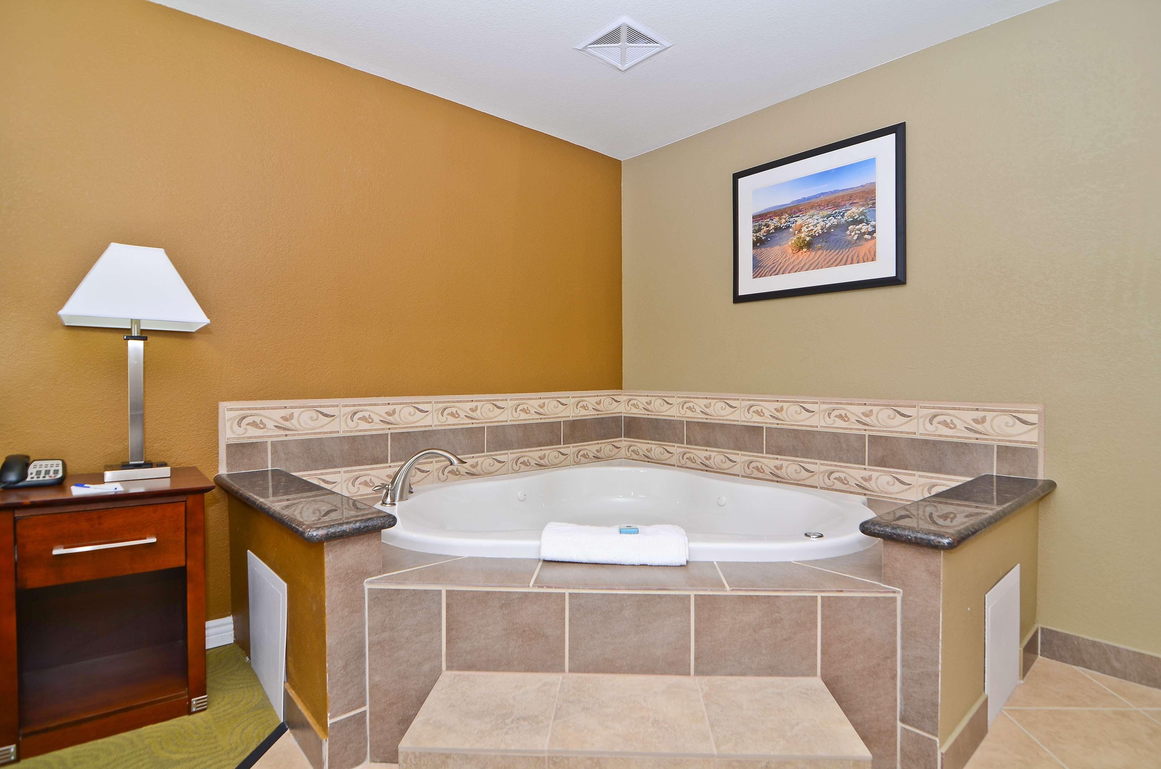 Best Western California City Inn & Suites Номер фото